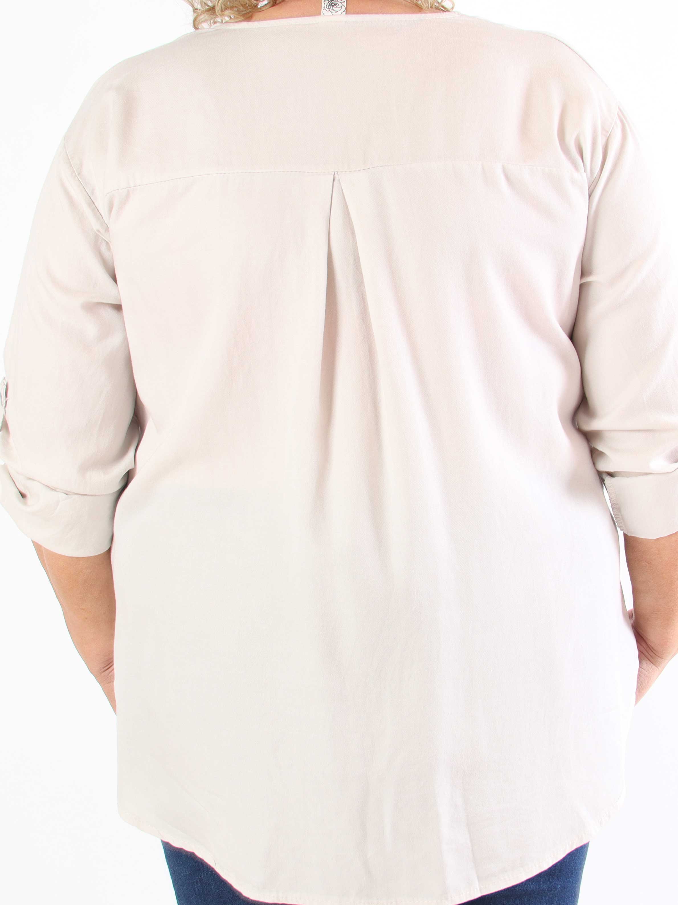 Emelda - Lätt enfärgad plus size skjorta i lyocell